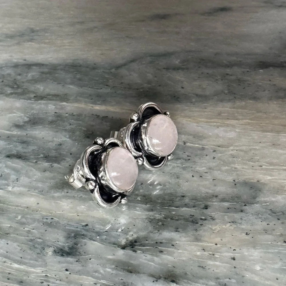 NWOT Sundance Rosebud Mist Earrings, Rose Quartz, Sterling Silver